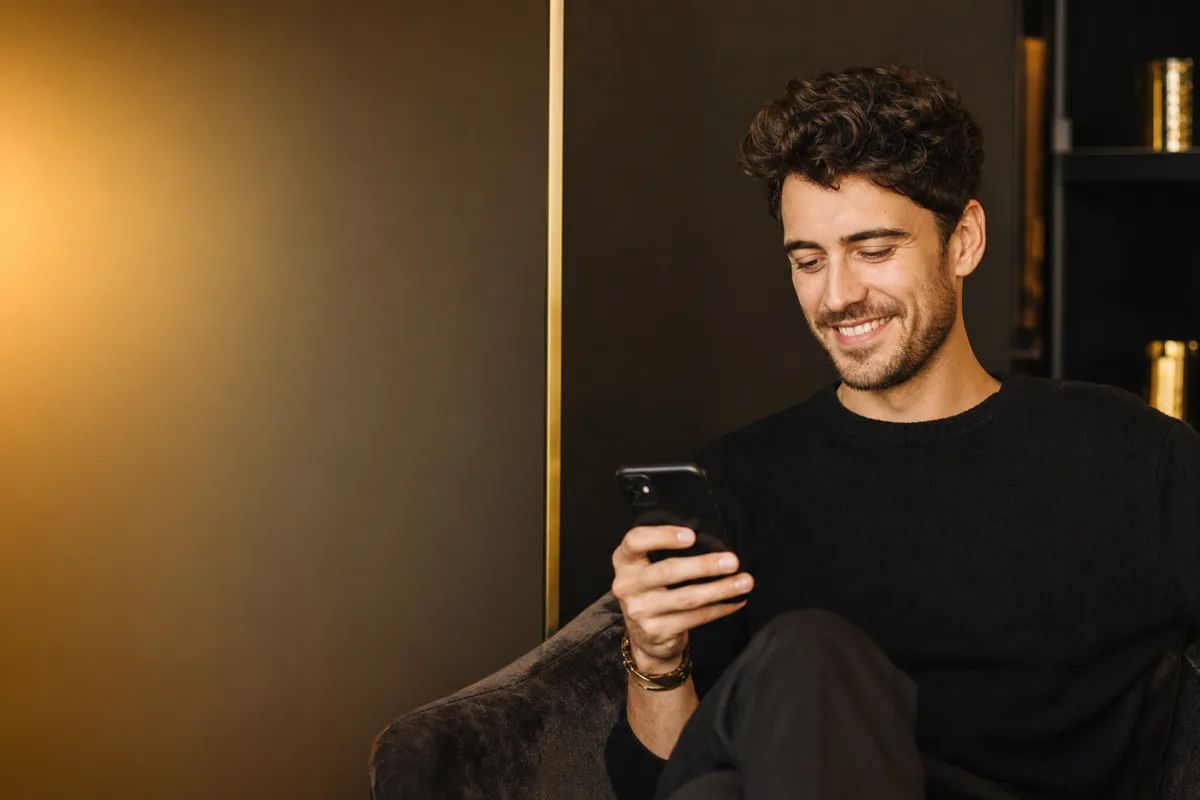 How Often to Update Dating App Photos